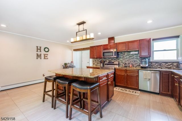 18 Cross St, Netcong Boro, NJ 07857