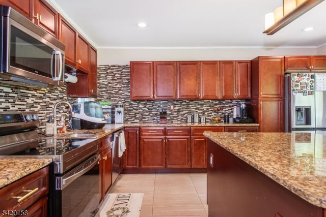 18 Cross St, Netcong Boro, NJ 07857