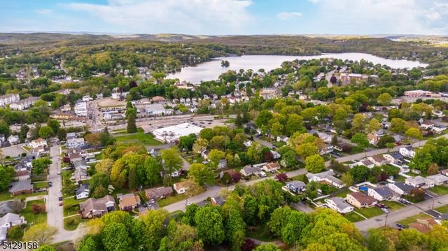 18 Cross St, Netcong Boro, NJ 07857