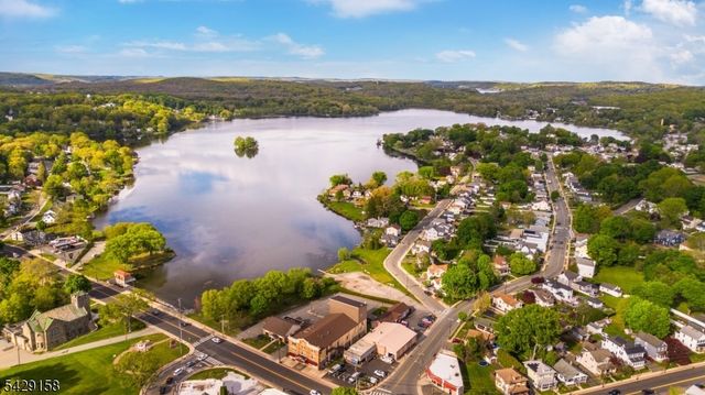 18 Cross St, Netcong Boro, NJ 07857