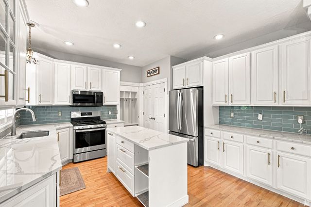 1997 N 400 W, Centerville, UT 84014