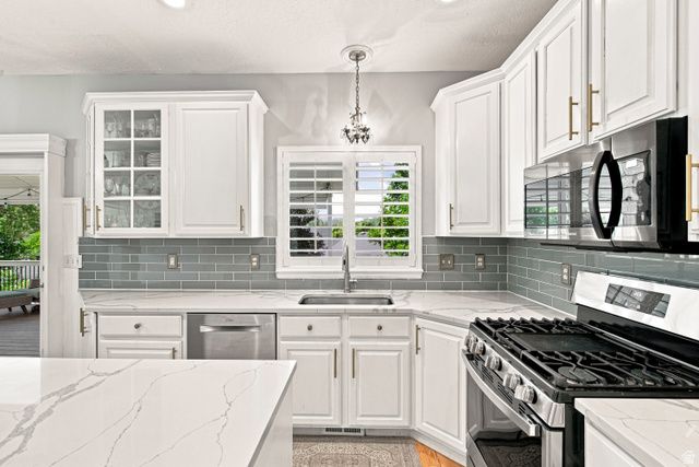1997 N 400 W, Centerville, UT 84014