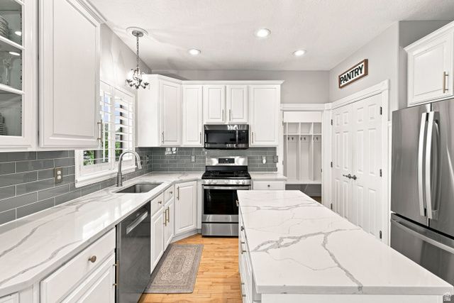 1997 N 400 W, Centerville, UT 84014