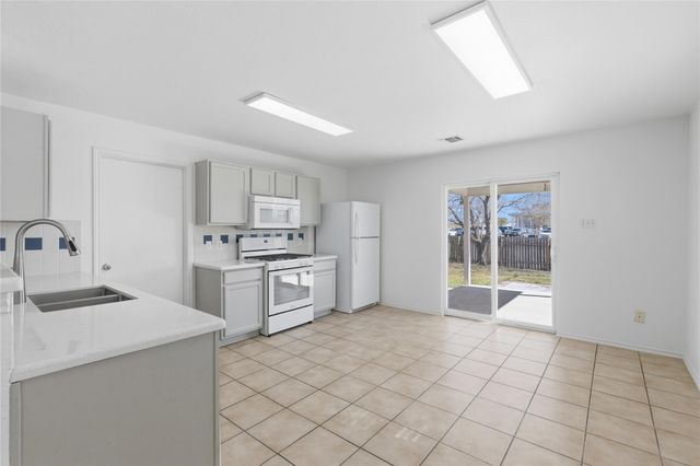 160 Orion CV, Kyle, TX 78640