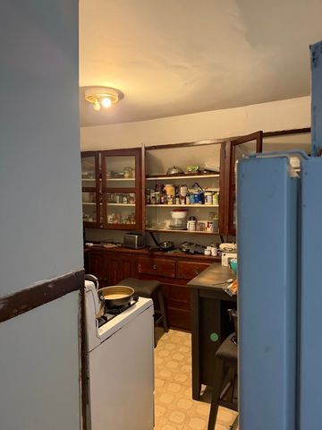 911 W 84th Street, Chicago, IL 60620