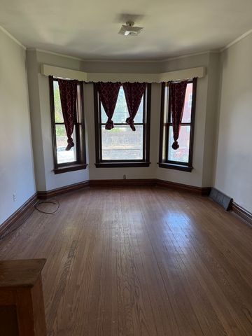 911 W 84th Street, Chicago, IL 60620
