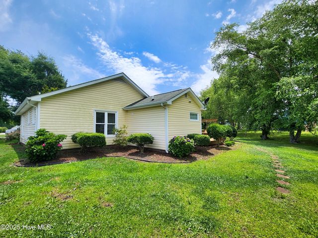 121 Beaver Dam Trail, Newport, NC 28570