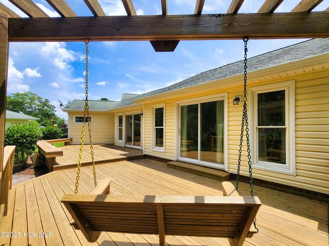 121 Beaver Dam Trail, Newport, NC 28570