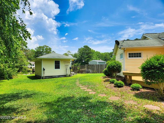 121 Beaver Dam Trail, Newport, NC 28570