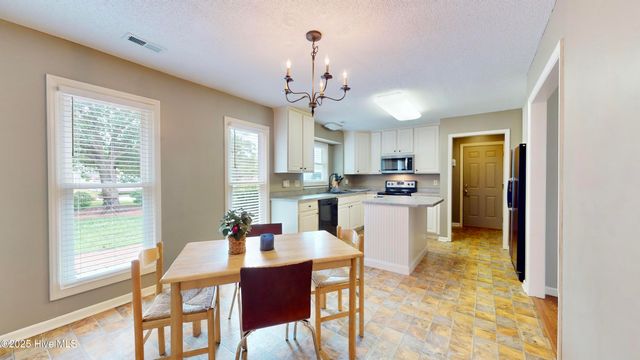 121 Beaver Dam Trail, Newport, NC 28570