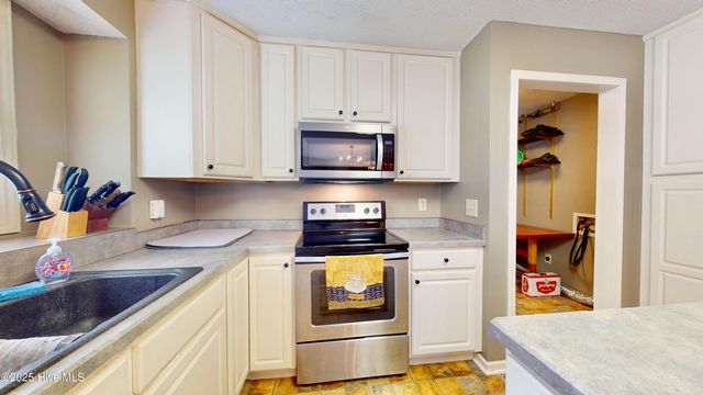121 Beaver Dam Trail, Newport, NC 28570