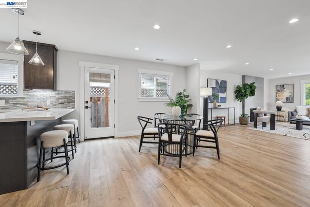 426 Falcon Way, Livermore, CA 94551