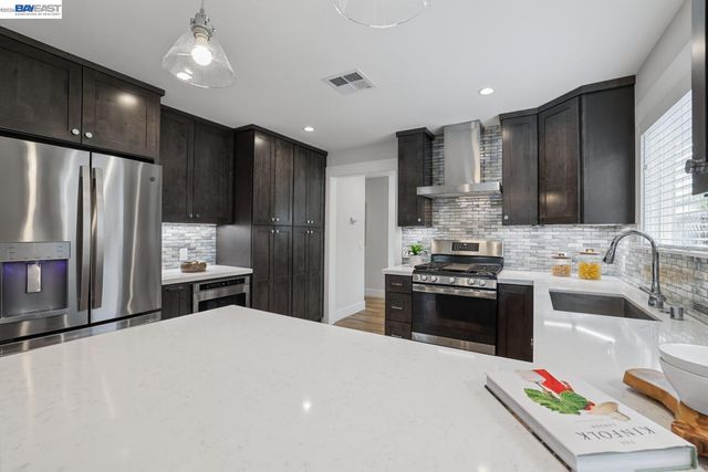426 Falcon Way, Livermore, CA 94551