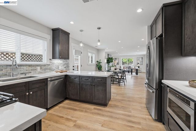 426 Falcon Way, Livermore, CA 94551