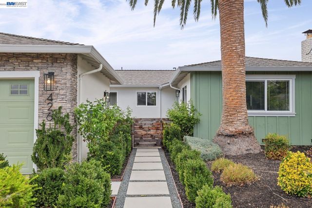 426 Falcon Way, Livermore, CA 94551