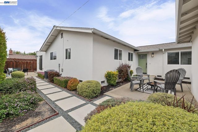 426 Falcon Way, Livermore, CA 94551