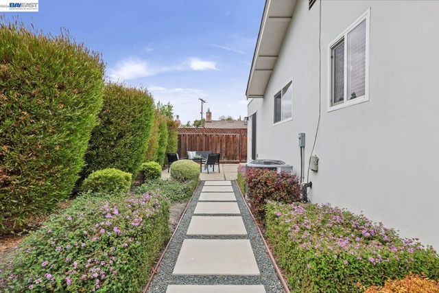 426 Falcon Way, Livermore, CA 94551
