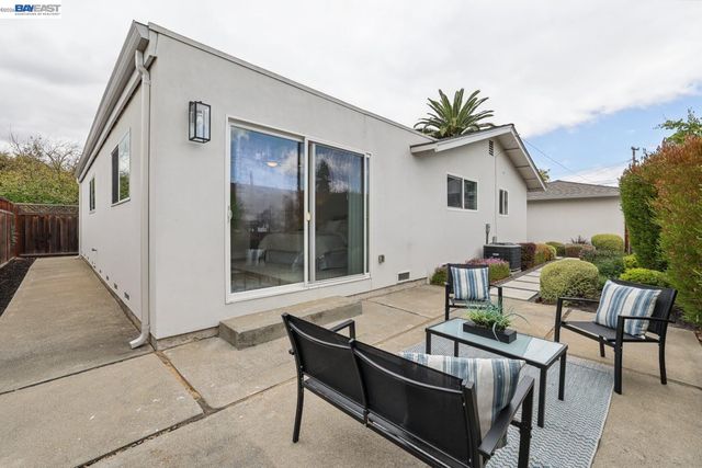 426 Falcon Way, Livermore, CA 94551