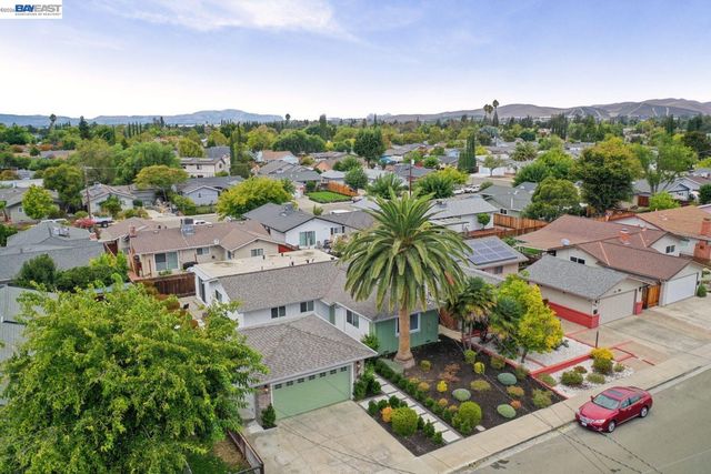 426 Falcon Way, Livermore, CA 94551