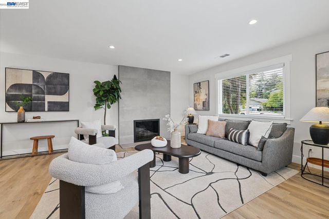 426 Falcon Way, Livermore, CA 94551