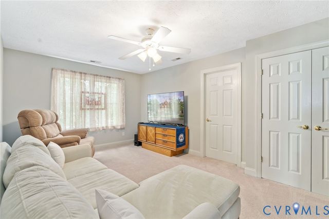 11536 Chester Village Dr, Chester, VA 23831