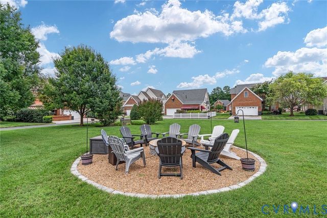 11536 Chester Village Dr, Chester, VA 23831