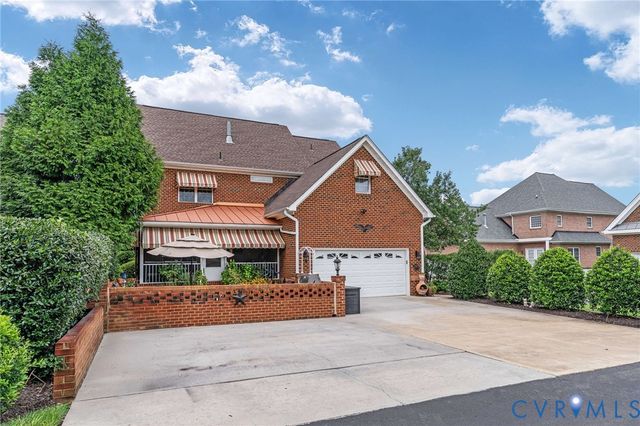 11536 Chester Village Dr, Chester, VA 23831