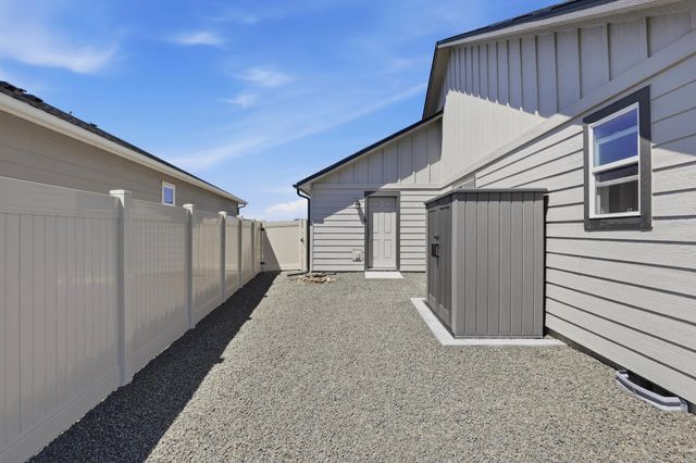 5815 S Dowdy Rd, Spokane, WA 99224