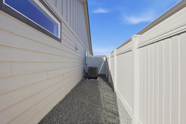 5815 S Dowdy Rd, Spokane, WA 99224