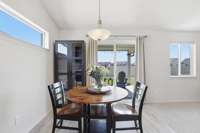 5815 S Dowdy Rd, Spokane, WA 99224