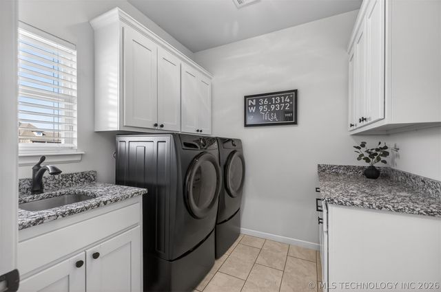 2090 E 176th Street S, Mounds, OK 74047