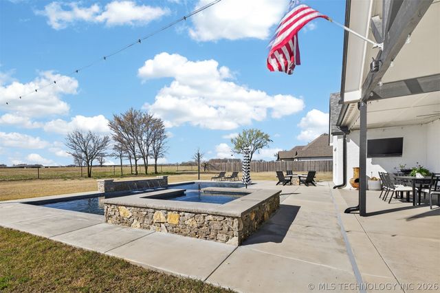 2090 E 176th Street S, Mounds, OK 74047