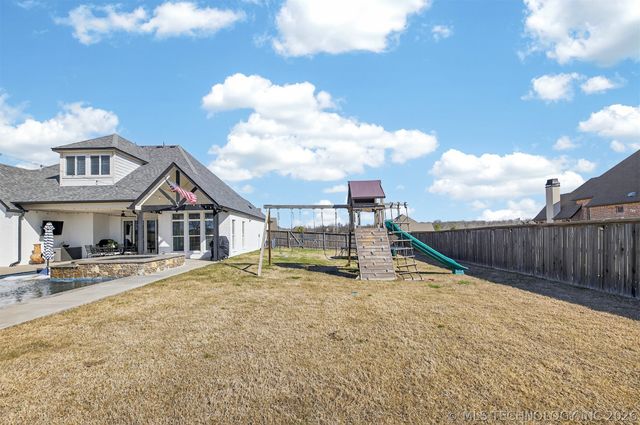 2090 E 176th Street S, Mounds, OK 74047