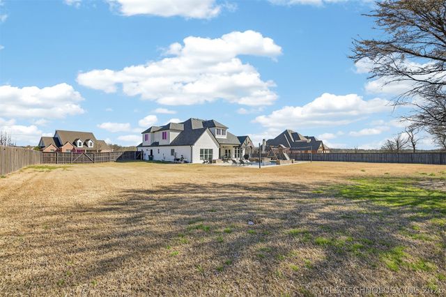 2090 E 176th Street S, Mounds, OK 74047