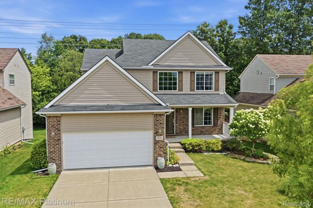 1636 Arbor View Lane, Oceola Township, MI 48843