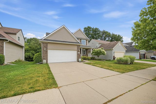 1636 Arbor View Lane, Oceola Township, MI 48843
