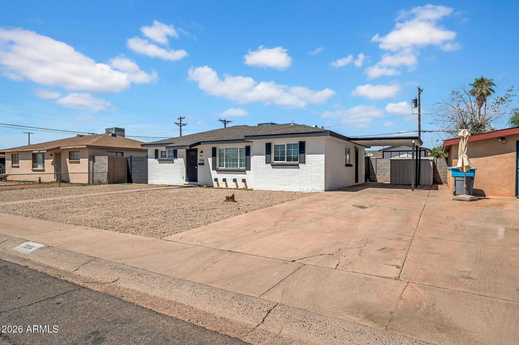 2866 W DIANA Avenue, Phoenix, AZ 85051 — photo 2