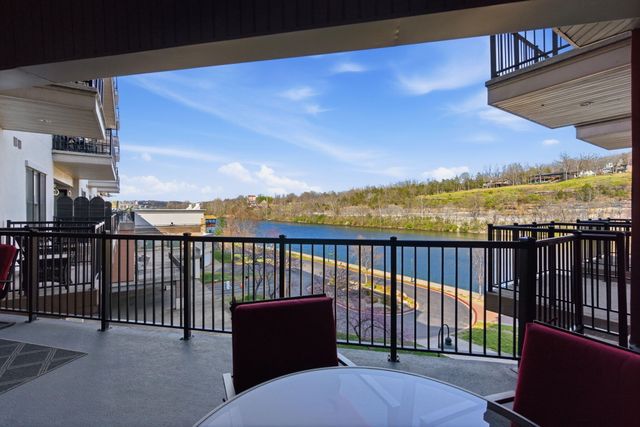 9207 Branson Landing Boulevard 207, Branson, MO 65616