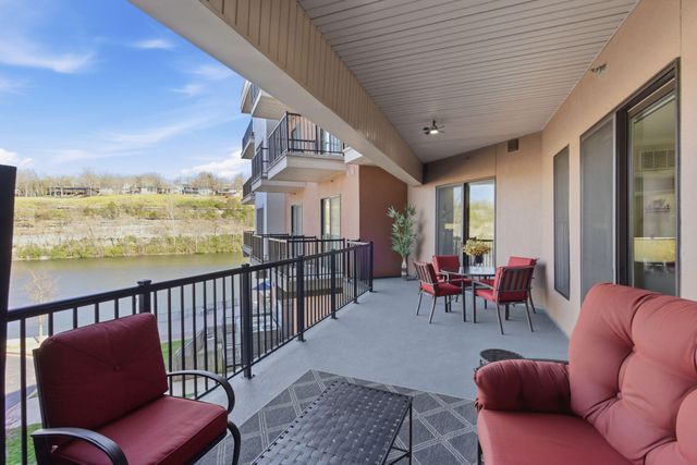 9207 Branson Landing Boulevard 207, Branson, MO 65616