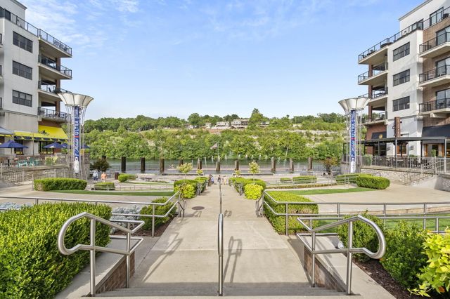 9207 Branson Landing Boulevard 207, Branson, MO 65616