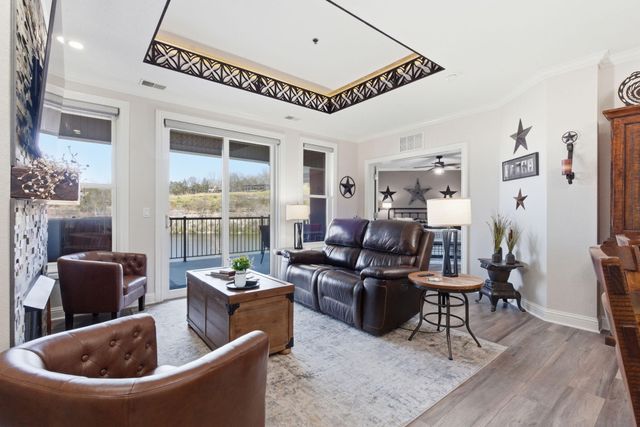 9207 Branson Landing Boulevard 207, Branson, MO 65616
