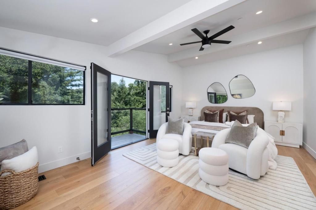 Image 11 of property listing at 124 Foxwood Road, Portola Valley, CA 94028