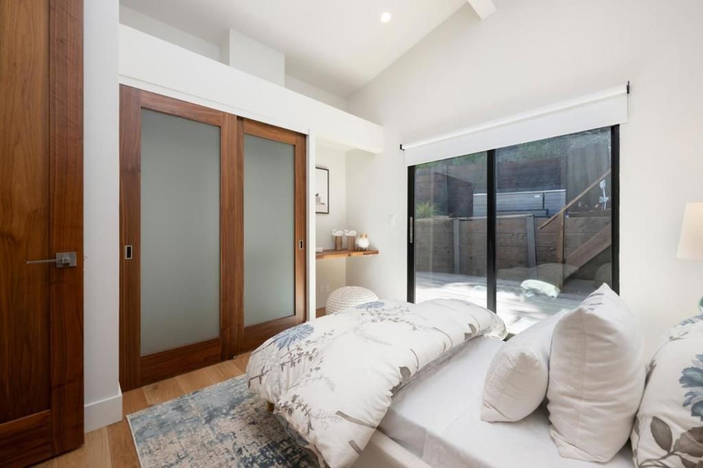 Image 15 of property listing at 124 Foxwood Road, Portola Valley, CA 94028