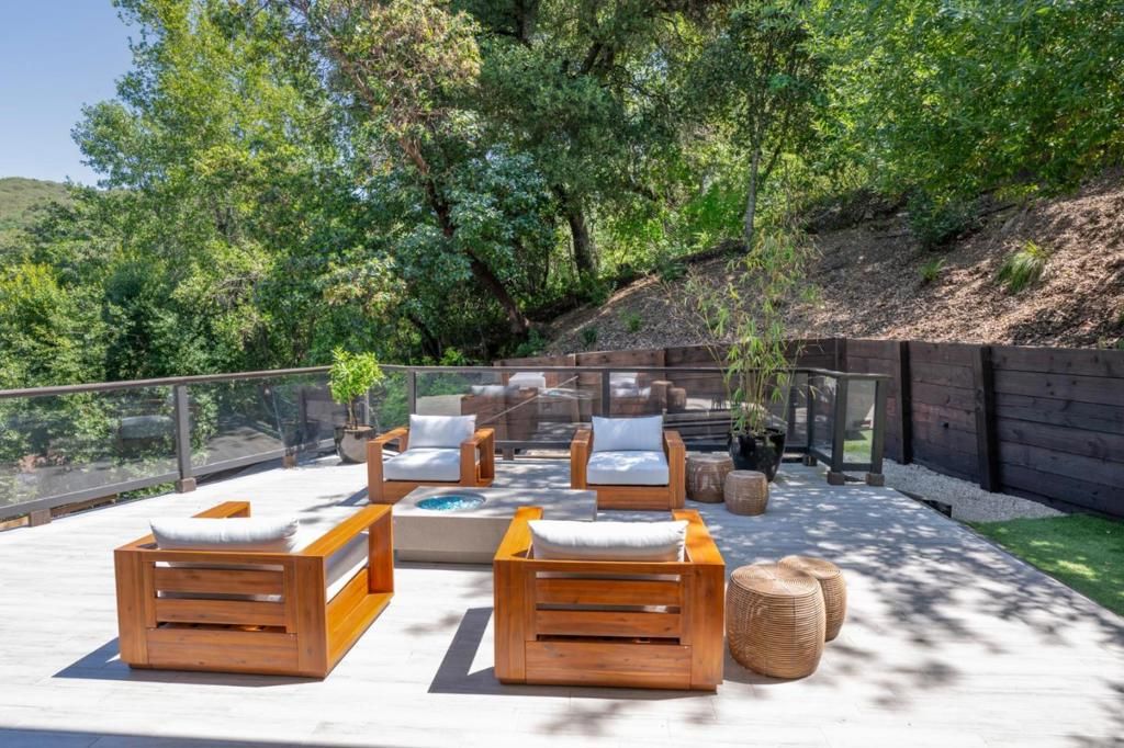 Image 19 of property listing at 124 Foxwood Road, Portola Valley, CA 94028