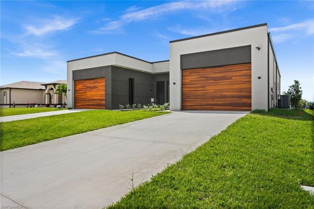 6 NW 32nd PL, Cape Coral, FL 33993