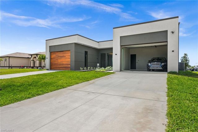 6 NW 32nd PL, Cape Coral, FL 33993
