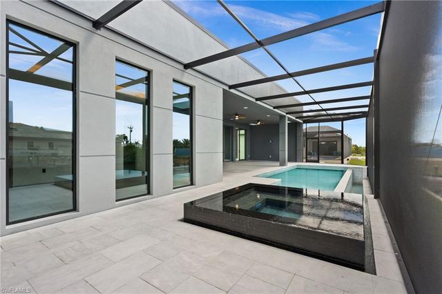 6 NW 32nd PL, Cape Coral, FL 33993