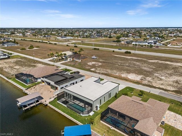 6 NW 32nd PL, Cape Coral, FL 33993