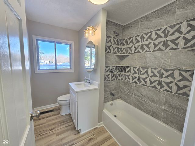 7741 Indian Lake Road, Indianapolis, IN 46236