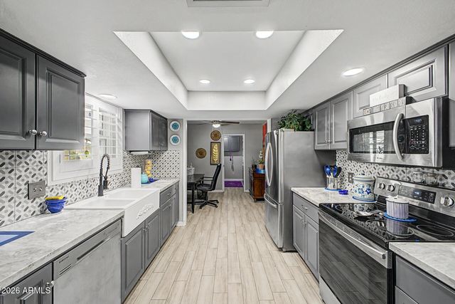 9694 W PURDUE Avenue, Peoria, AZ 85345